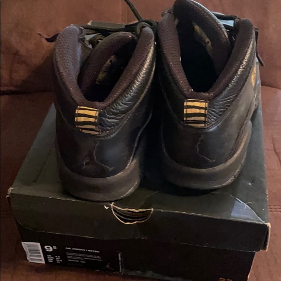 COPY - Jordan 10 NYC - Picture 2 of 3